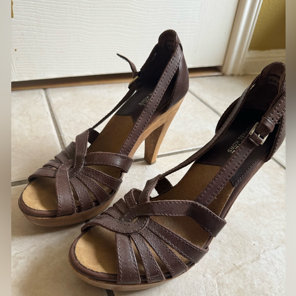 🌺Michael Kors heels